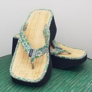 Old Navy Flip Flops Sandals Wedge Sz7